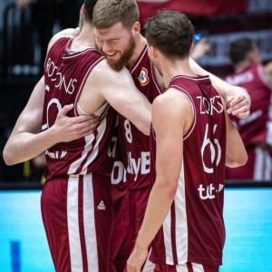 开云在线直播-头牌伤缺还拒绝归化 人口不足200万小国底气何来？