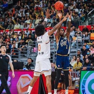 kaiyun-央视直播！上海VS广东胜券在握，五位国手同时缺阵，杜锋恐遭淘汰