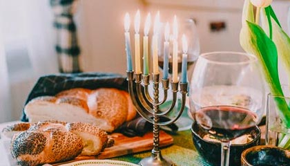 赢球排面超足，赛后常州市委书记、市长为常州队将士送花祝贺